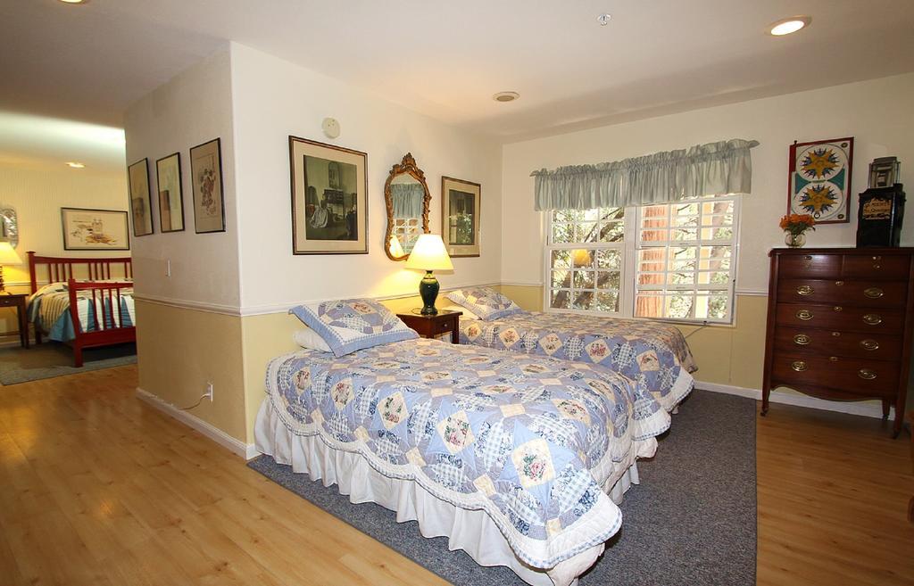 Mccaffrey House Bed And Breakfast Inn Twain Harte Ruang foto