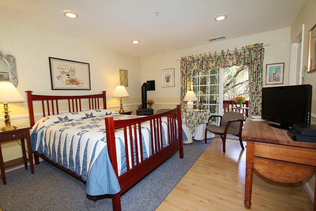 Mccaffrey House Bed And Breakfast Inn Twain Harte Ruang foto