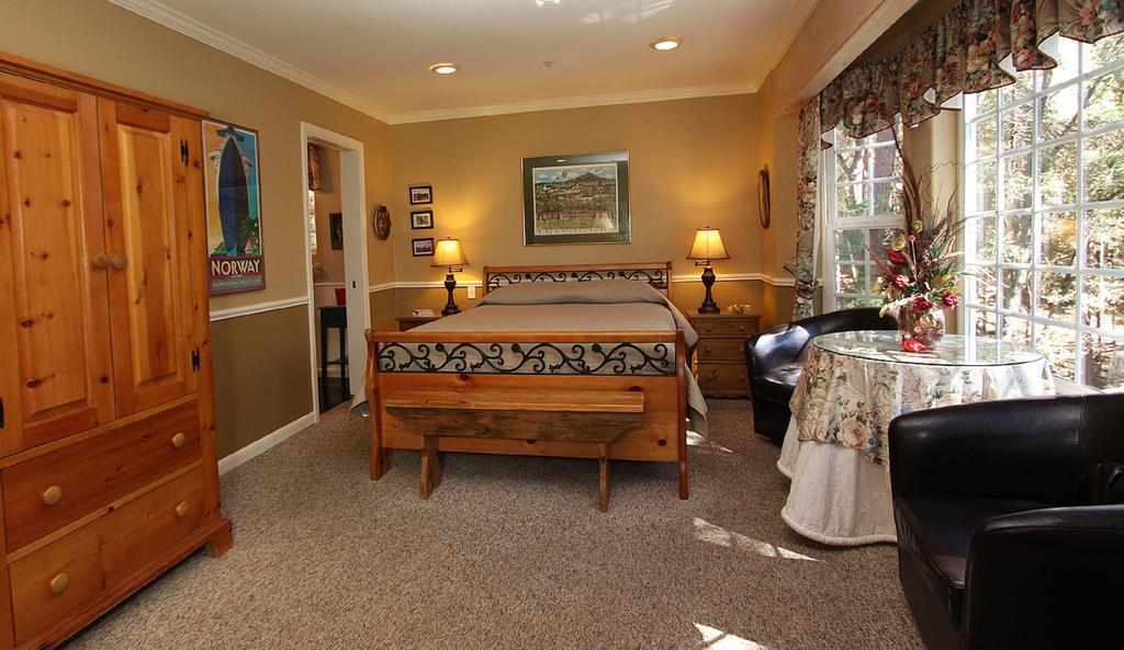 Mccaffrey House Bed And Breakfast Inn Twain Harte Ruang foto