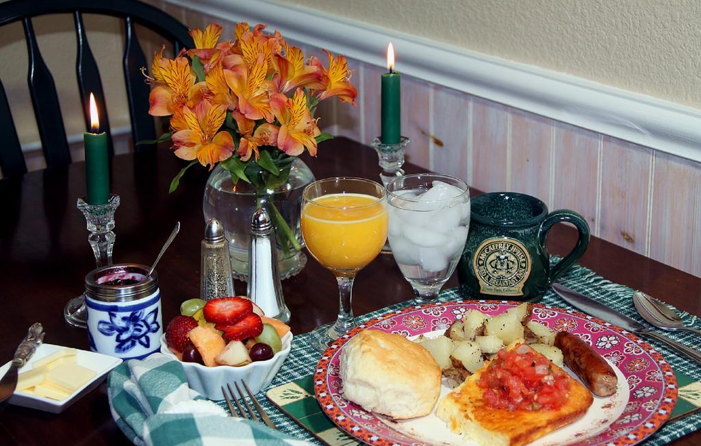 Mccaffrey House Bed And Breakfast Inn Twain Harte Ruang foto